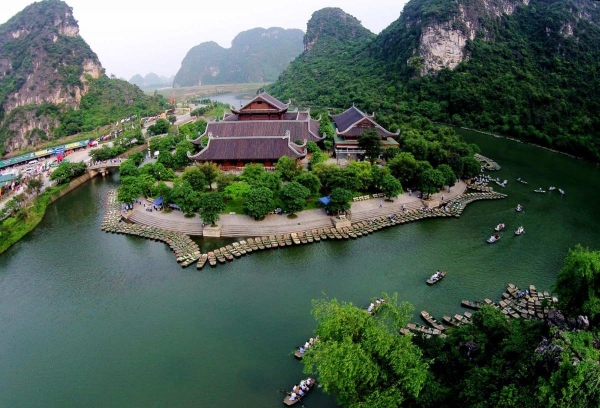 Hoa Lu Mua Cave Trang An Boat Trip – Full Day