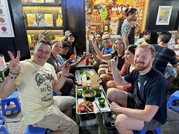 Hanoi Walking Street Food Tour 3,5 hours