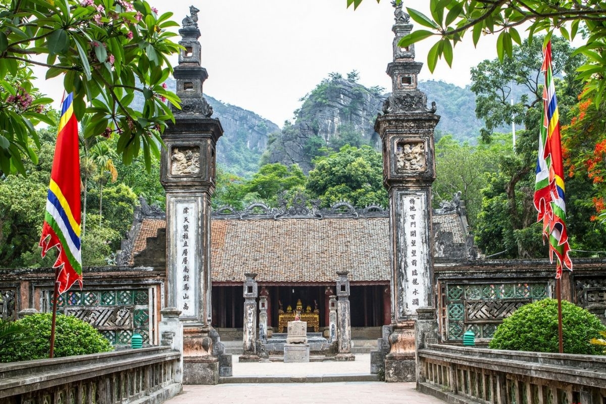 Hoa Lu - Tam Coc 1 day