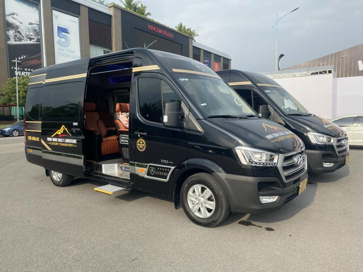 Limousine bus Hanoi - Ninh Binh/ Ninh Binh - Hanoi