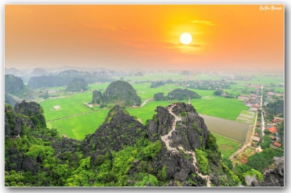 Bai Dinh pagoda - Trang An Boating - Mua Cave 1 day